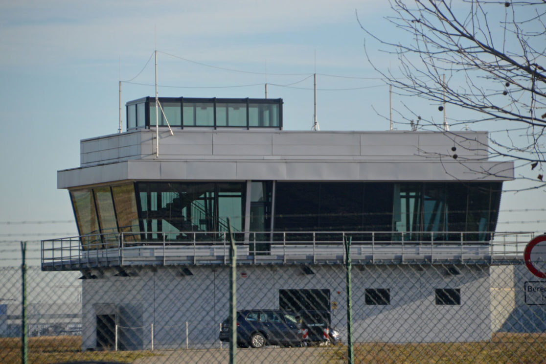 Fraport Landebahnbeobachterhaus
